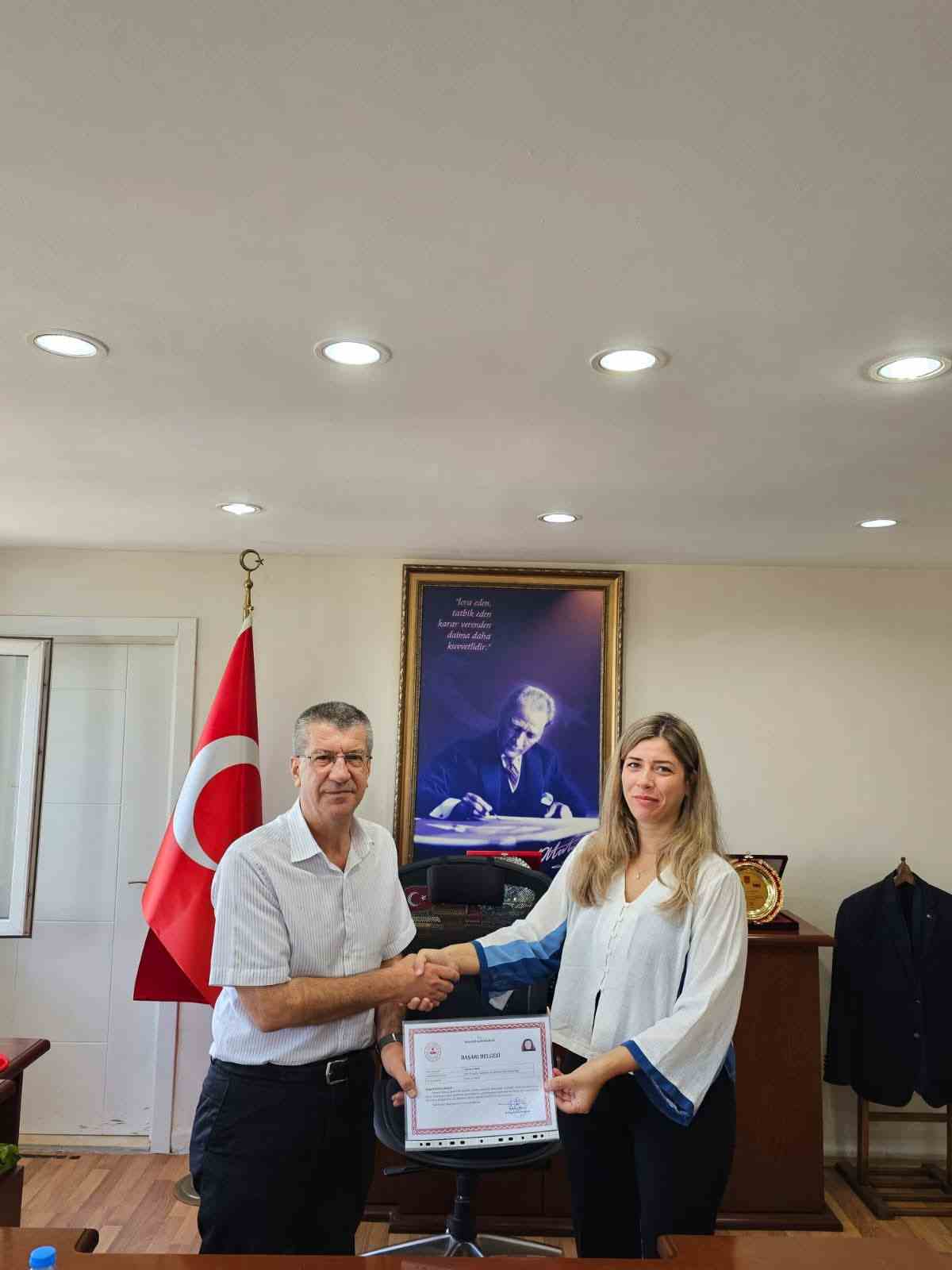 Kaymakam Orhan başarılı personeli ödüllendirdi 