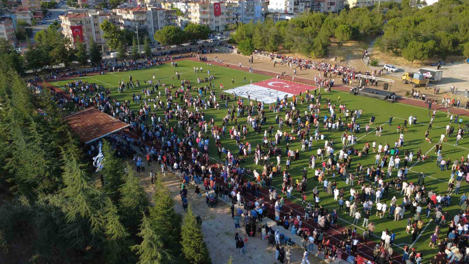 SOLOTÜRK’ten Demirci’de muhteşem gösteri