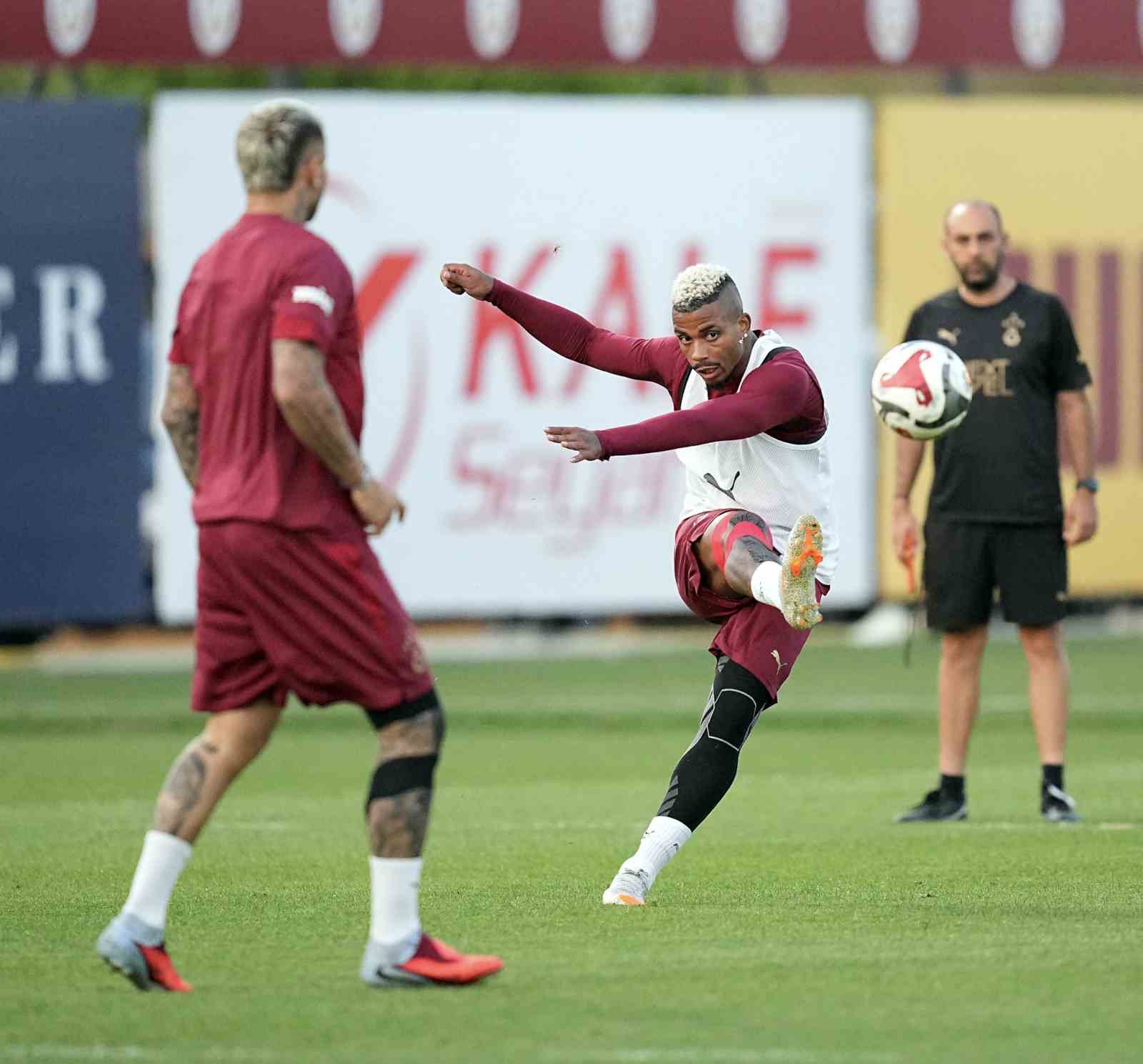 Galatasaray, Çaykur Rizespor maçı hazırlıklarını sürdürdü