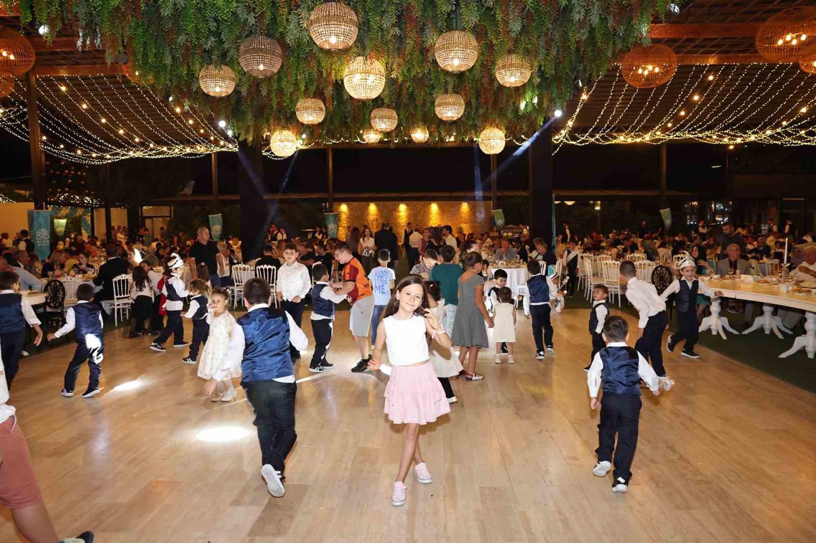 Nilüferli çocuklara sünnet şöleni 