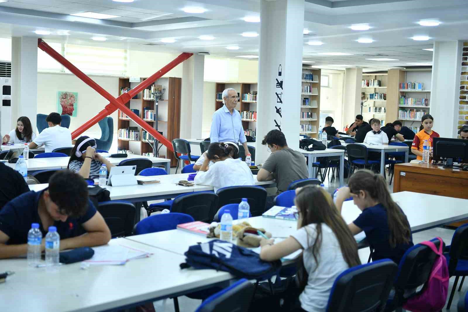Büyükşehir kütüphaneleri; 7’den 77’ye her yaşa hitap ediyor 