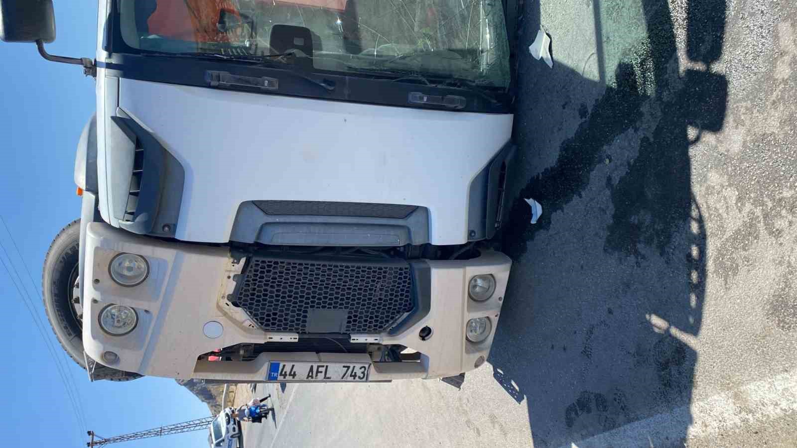 Malatya’da beton mikseri devrildi: 1 yaralı 