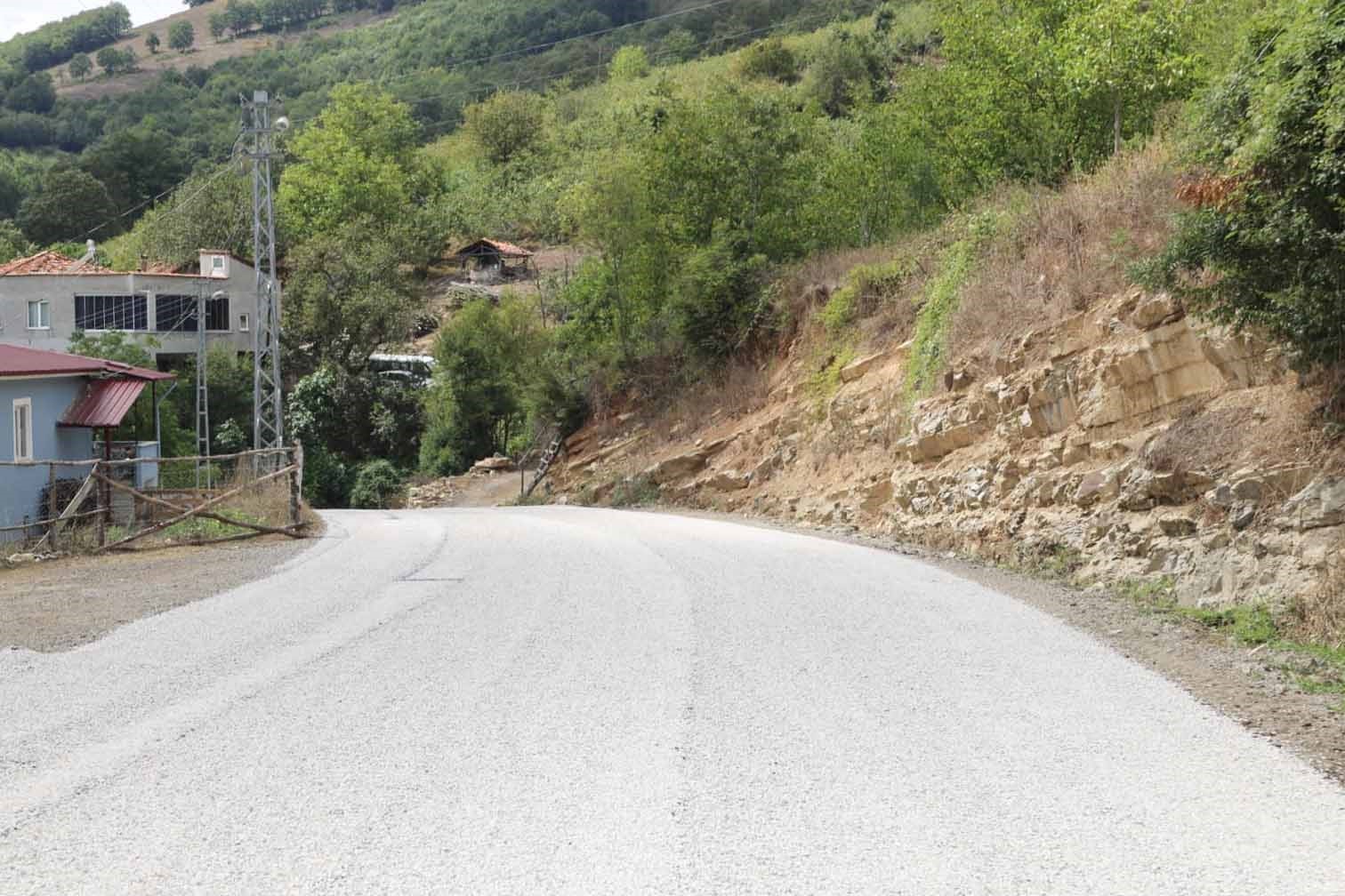 Canik’te 52 mahallede yol çalışması 