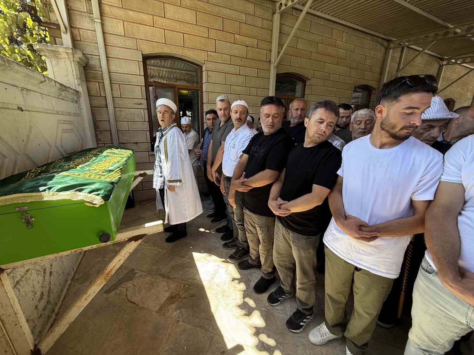 Türkiye Gazetesi’nin acı kaybı: Sakarya Büro Müdürü son yolculuğuna uğurlandı 