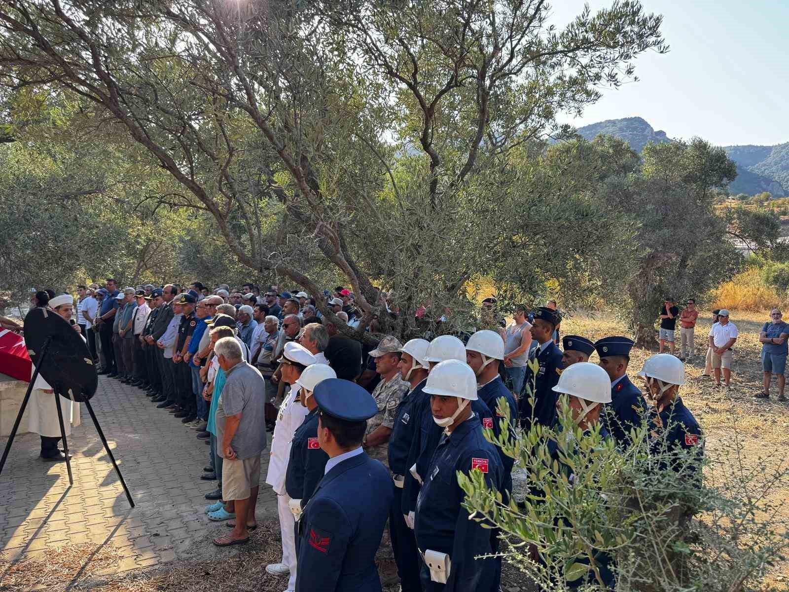 Kıbrıs Gazisi Datça’da toprağa verildi 