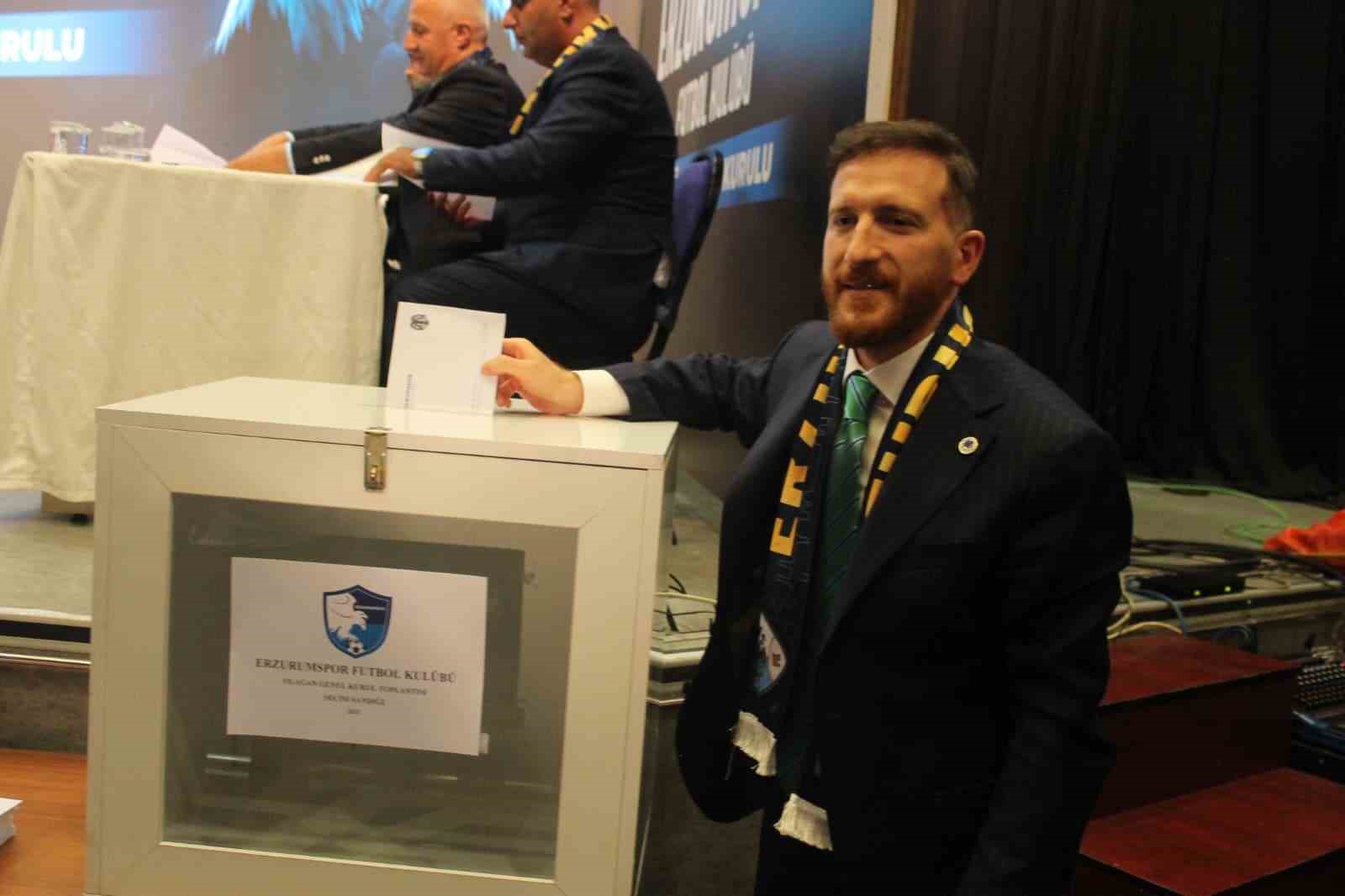 Erzurumspor FK Başkanı Dal güven tazeledi 
