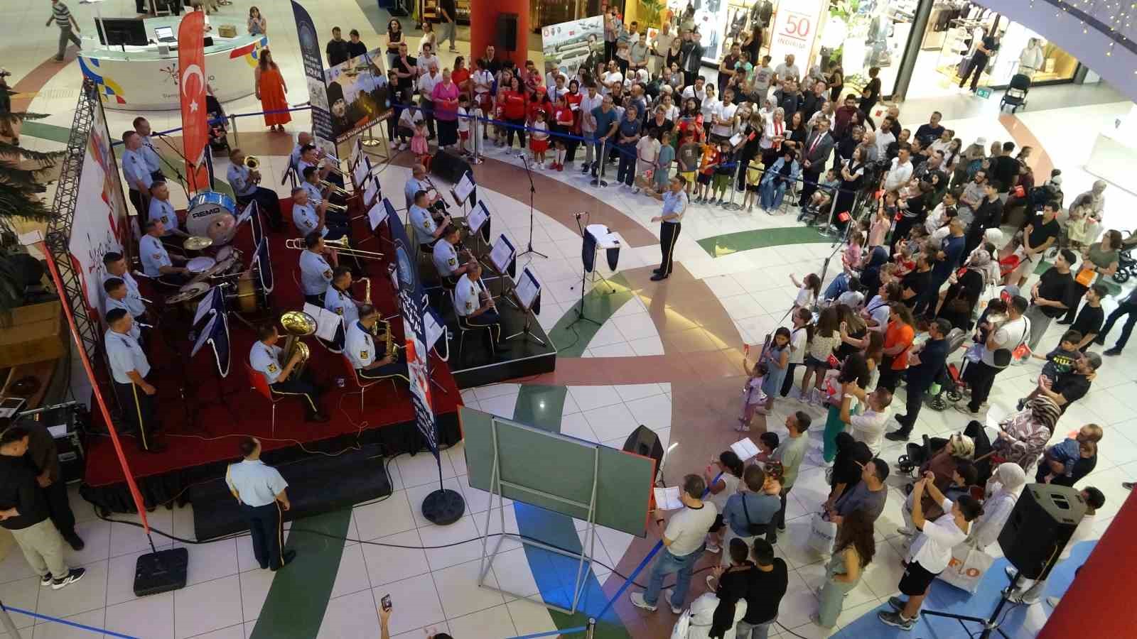 Kütahya’da Tugay Bandosu’ndan Zafer Bayramı konseri 