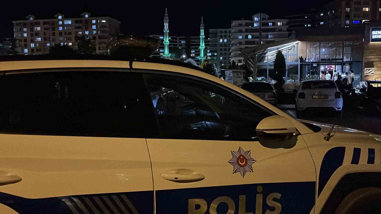 Konya’da kafede bıçaklı kavga: 1 yaralı
