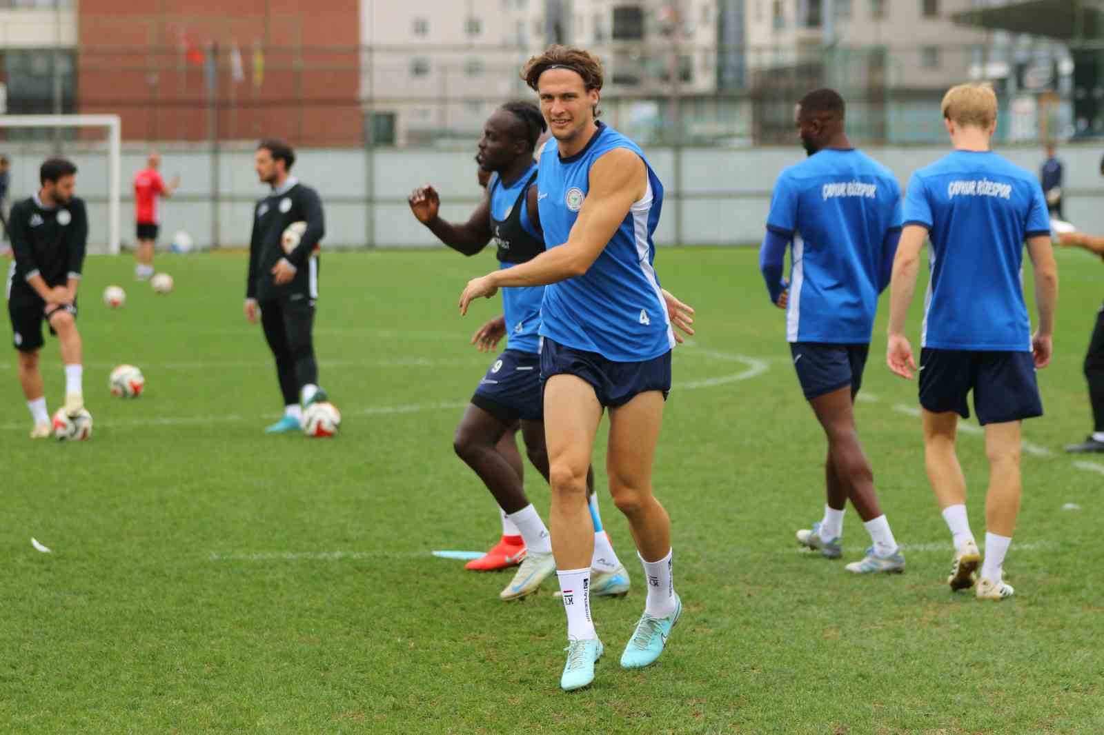 Çaykur Rizespor, Galatasaray maçı hazırlıklarını sürdürdü 