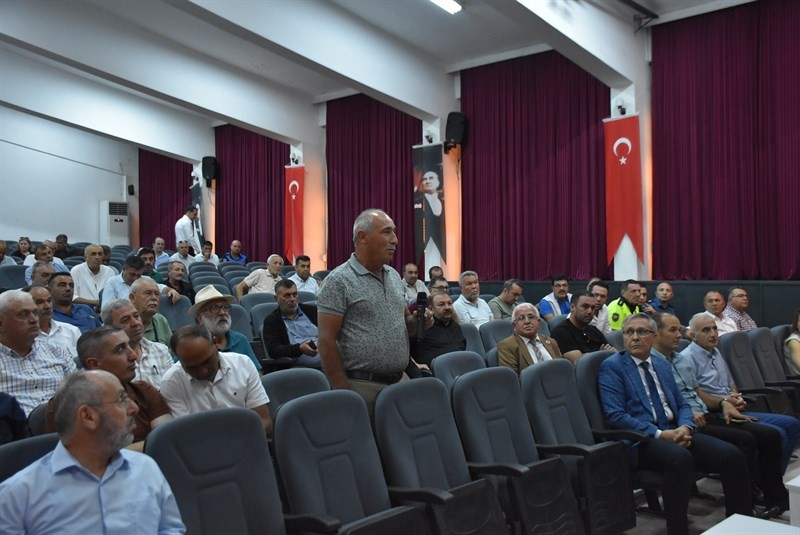Salihli Kaymakamı Güldoğan, muhtarlarla buluştu 