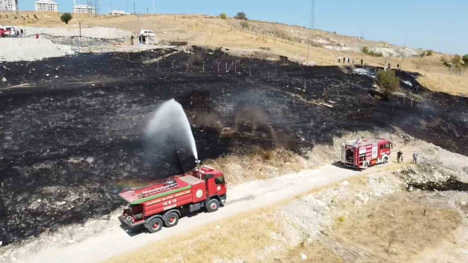 Otluk alanda çıkan yangın söndürüldü 