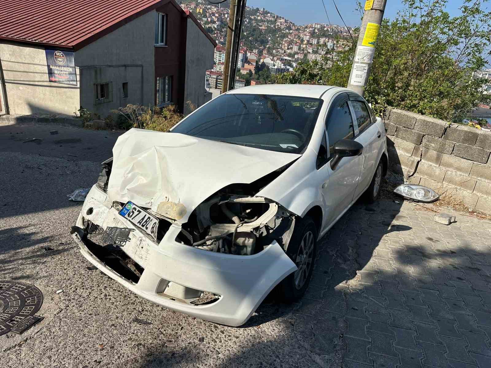 Otomobilin freni boşaldı, iki araca çarptı; 4 yaralı 