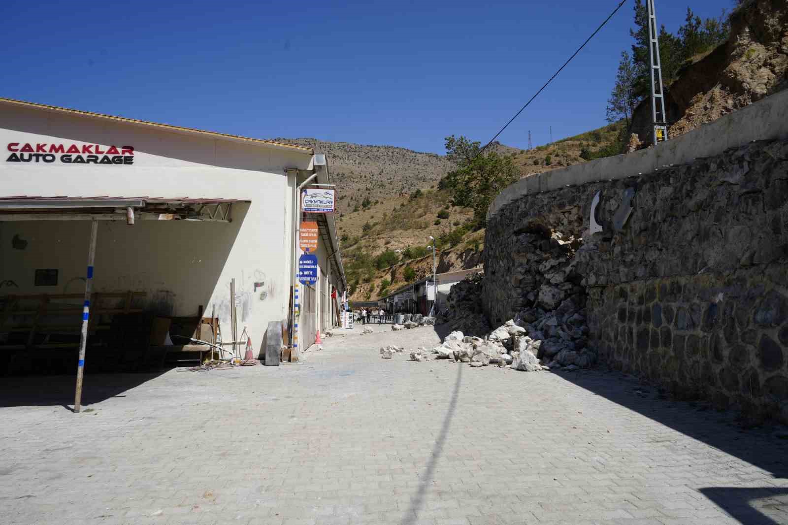 Gümüşhane’de sanayi sitesinde heyelan riski nedeniyle 25 iş yeri boşaltıldı 