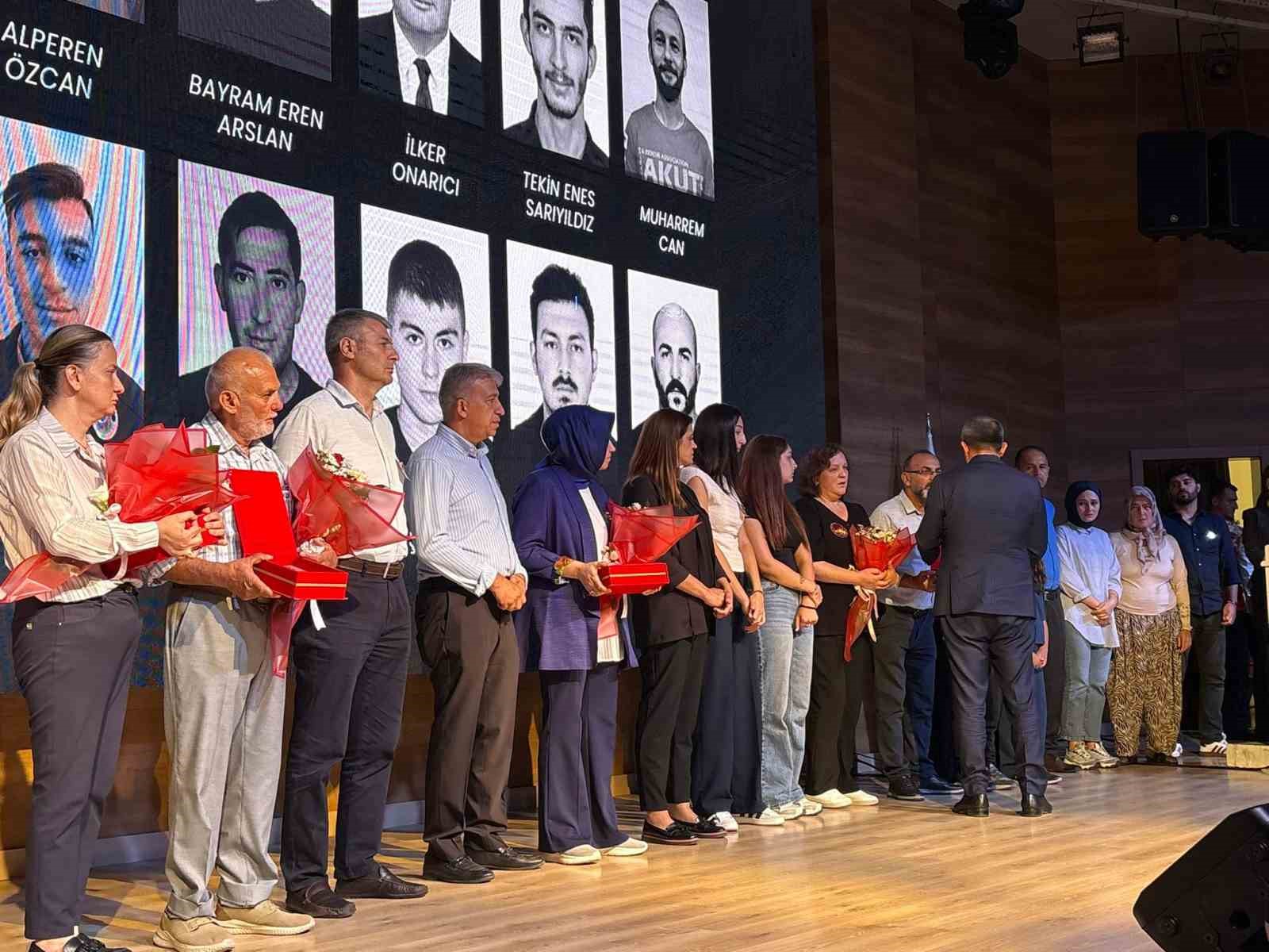 AKUT, Eskişehir yangınında hayatını kaybeden gönüllüleri ve orman işçilerini andı 