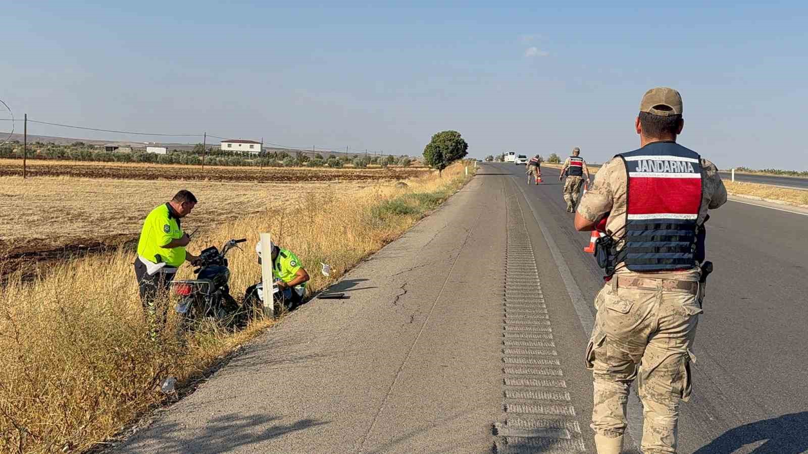 Kilis’te 6 kişinin bindiği motosiklet devrildi: 6 yaralı 
