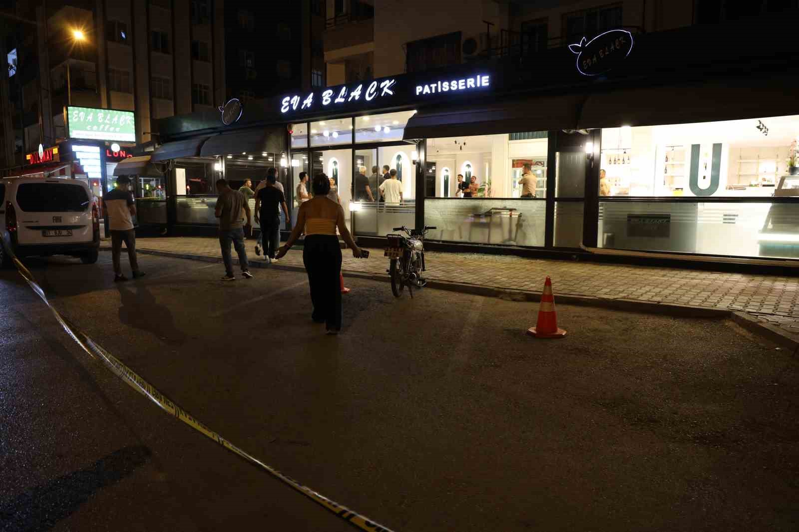 Kafeyi önce motosikletle, şimdi de otomobille gelip kurşunladılar
