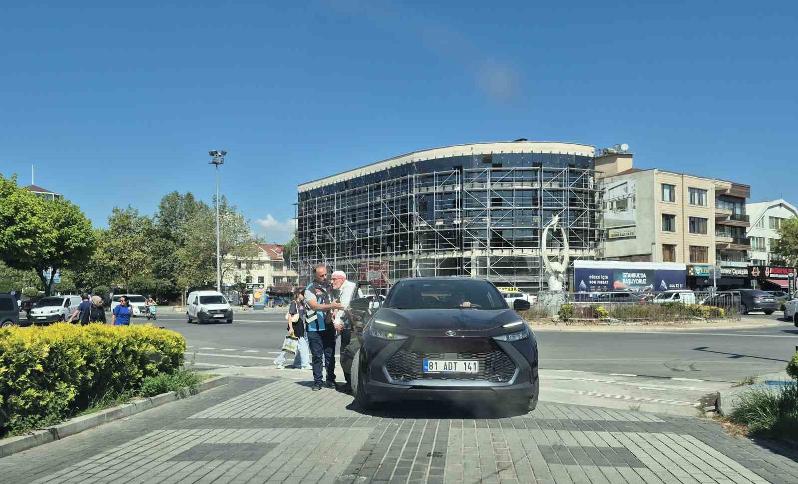 Türk Polisinden yürekleri ısıtan davranış 