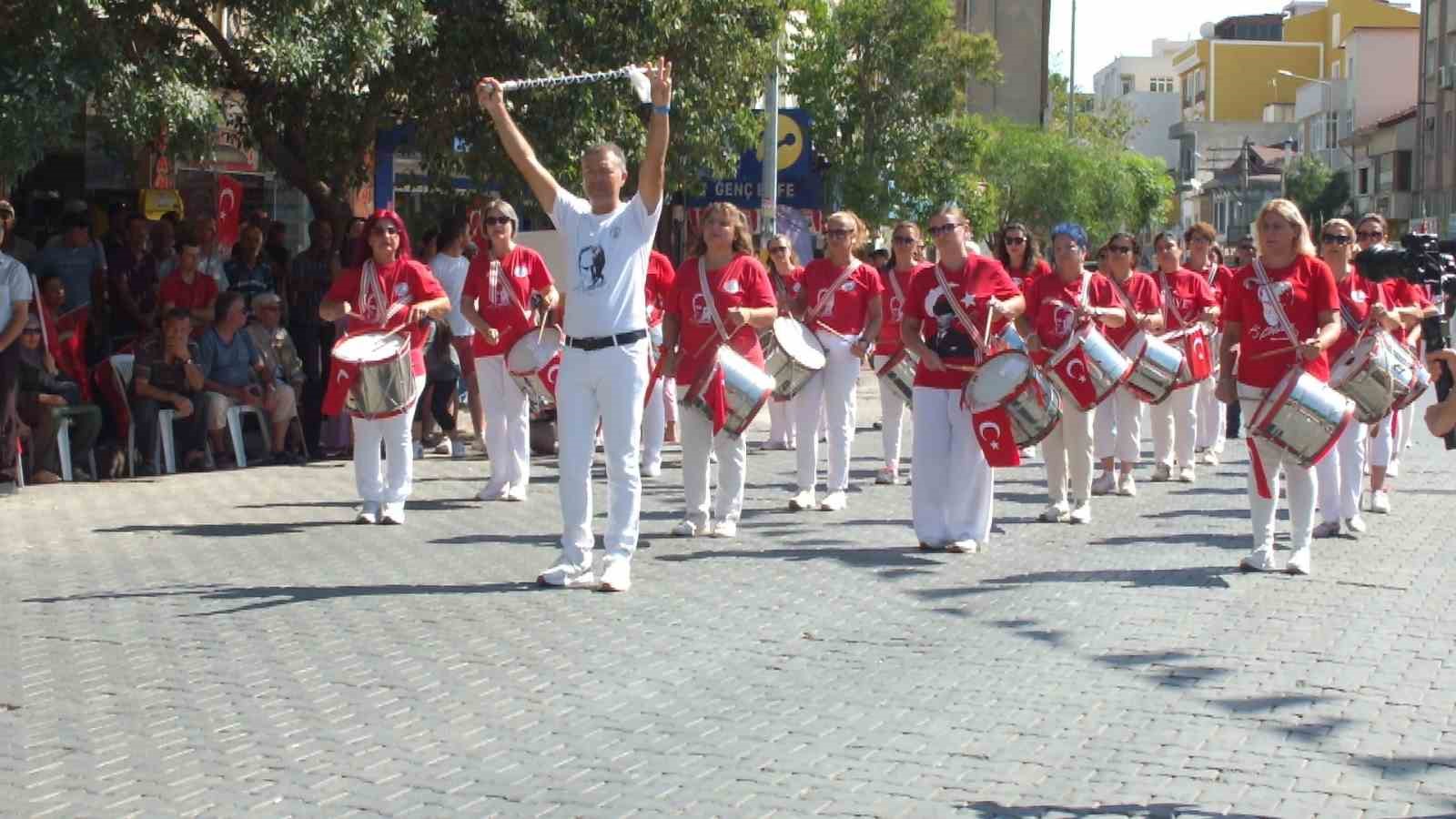 Balıkesir’de Halk Bandosu törenlere renk kattı 