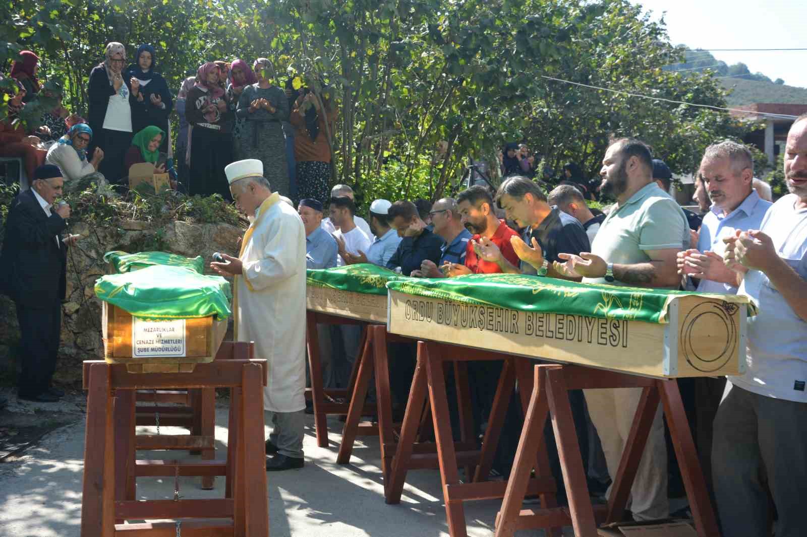 Ordu’da patpat kazasında ölen aynı aileden 4 kişi toprağa verildi 
