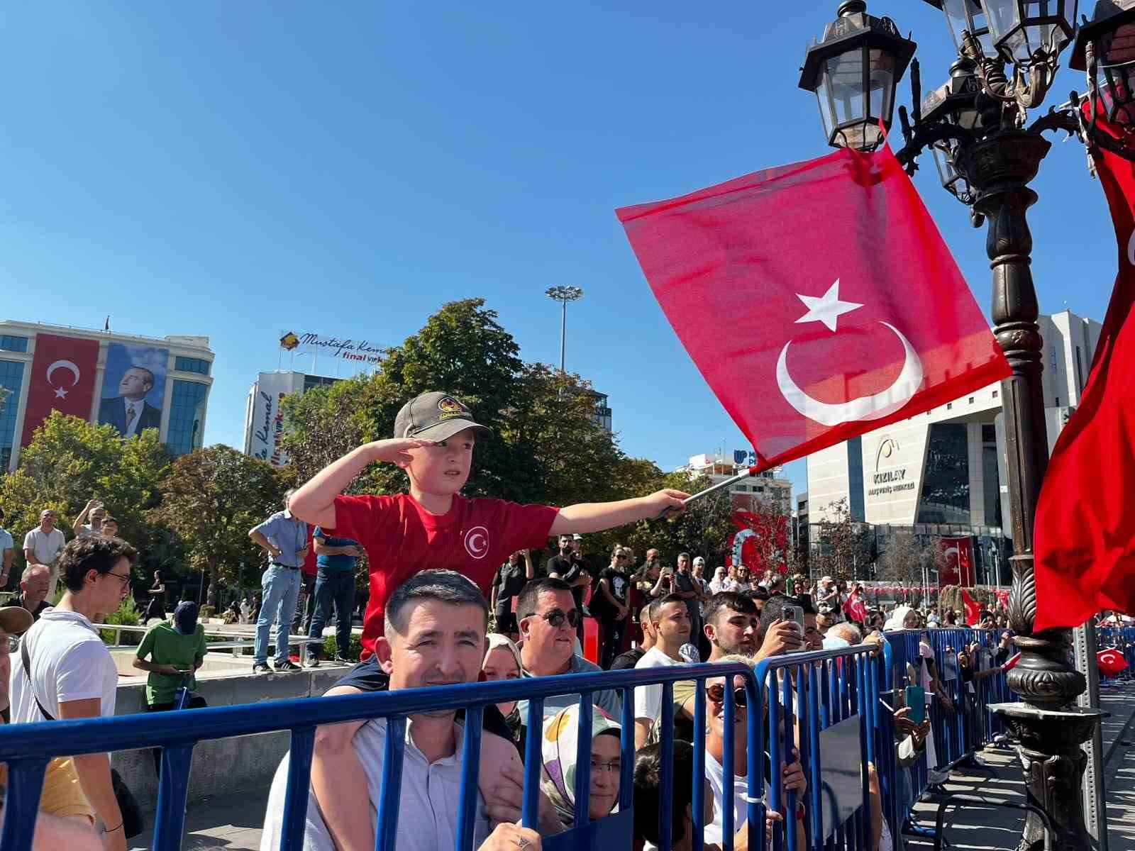 Başkentte 30 Ağustos Zafer Bayramı yürüyüşü 