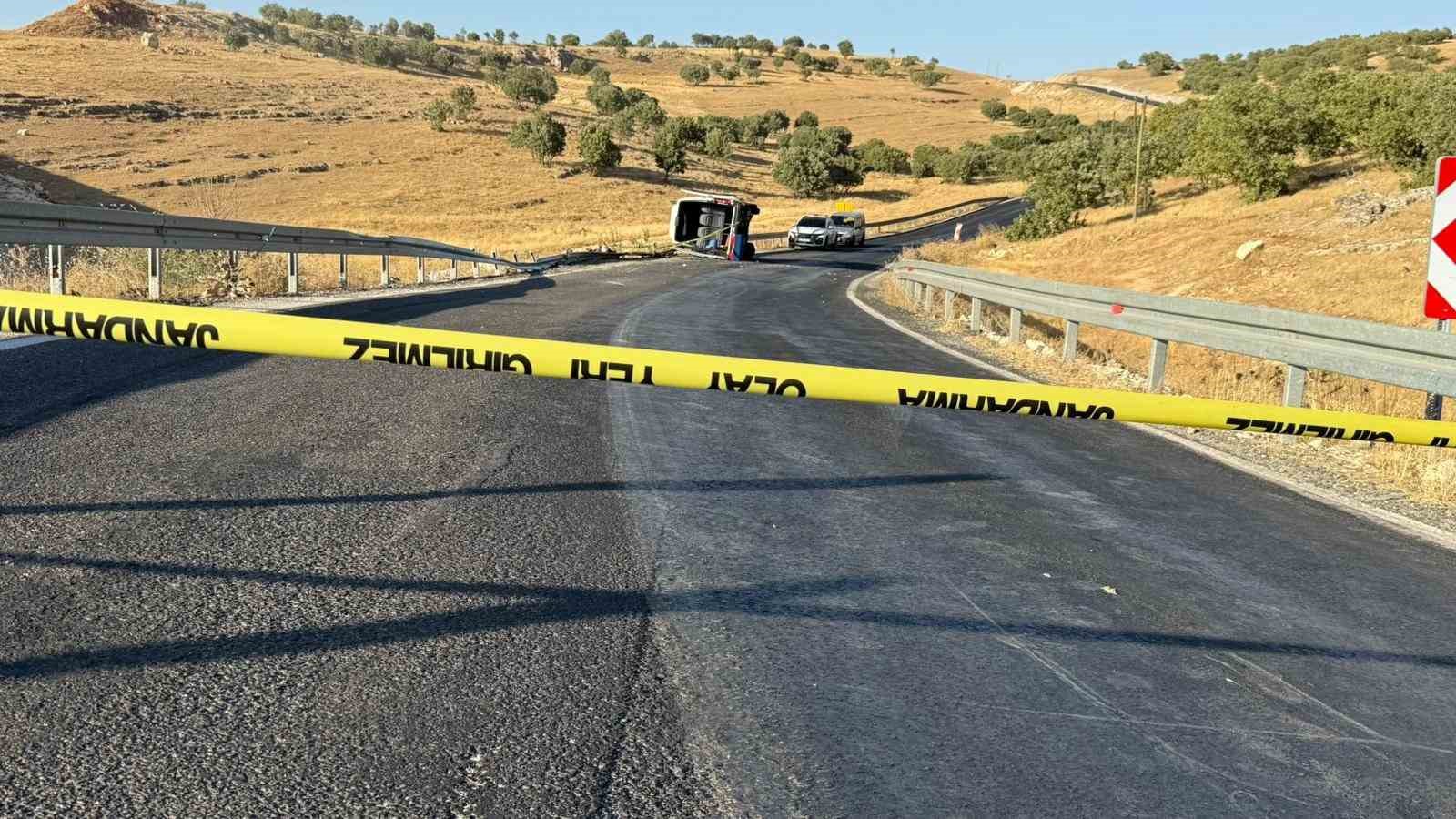 Diyarbakır’da kadınları taşıyan minibüs devrildi: 1 ölü, 15 yaralı 