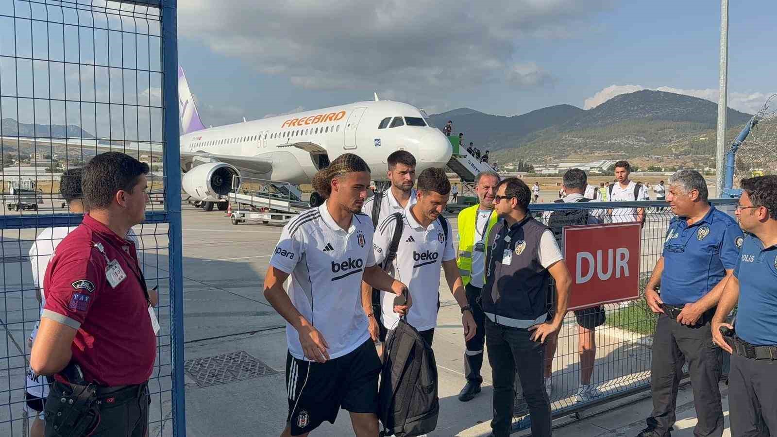 Beşiktaş, Gazipaşa-Alanya Havalimanı’na geldi 