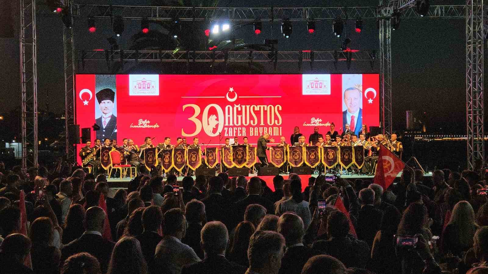 İstanbul Valiliği tarafından 30 Ağustos Zafer Bayramı resepsiyonu düzenlendi 