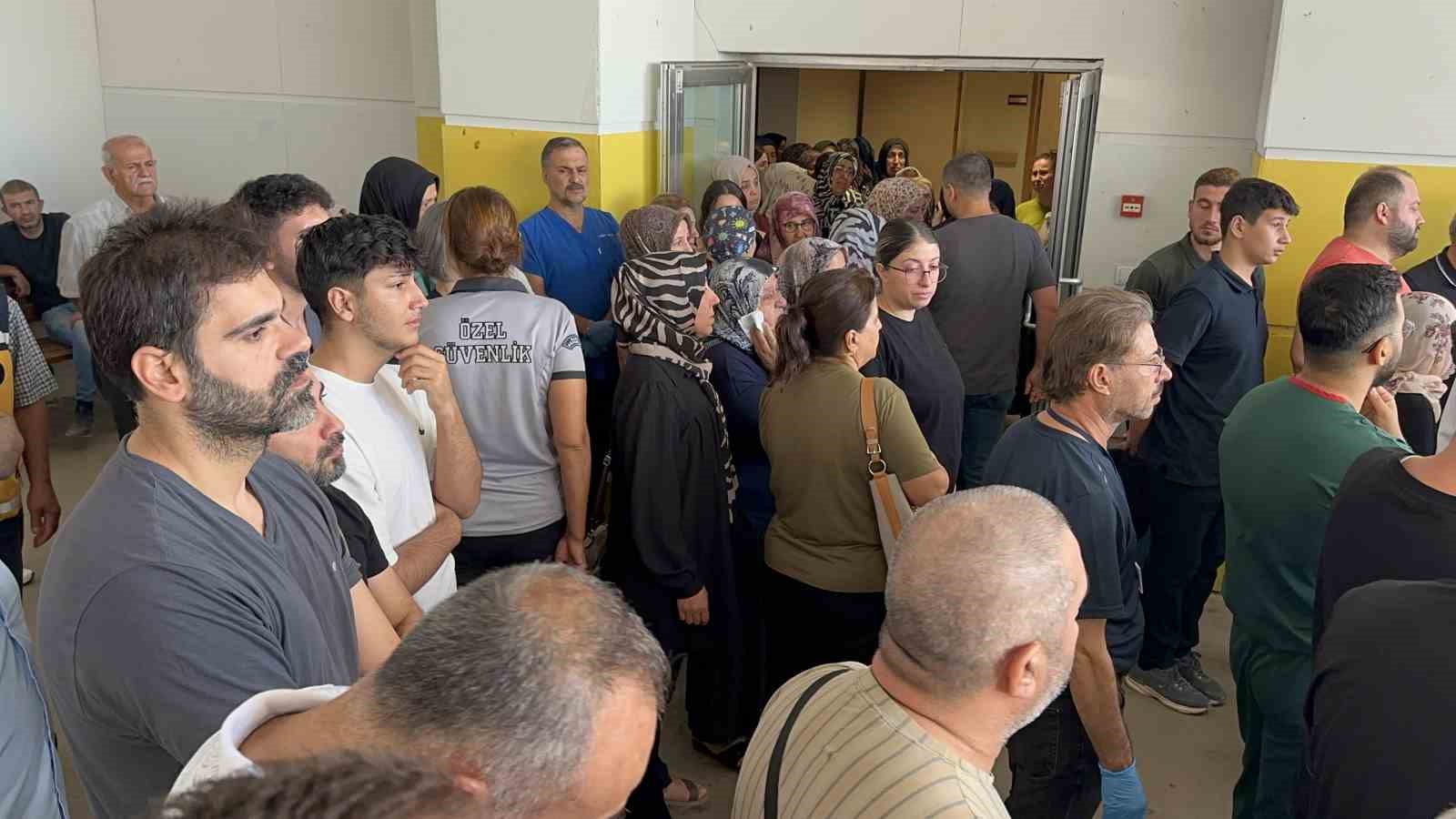 Kazada hayatını kaybeden sağlık çalışanları son yolculuğuna uğurlandı 