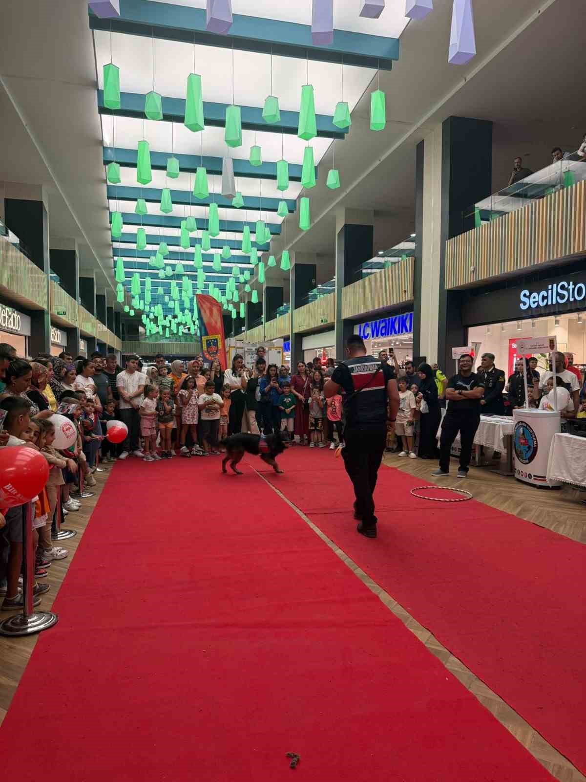 Bayramlar KUMSMALL’da bir başka 