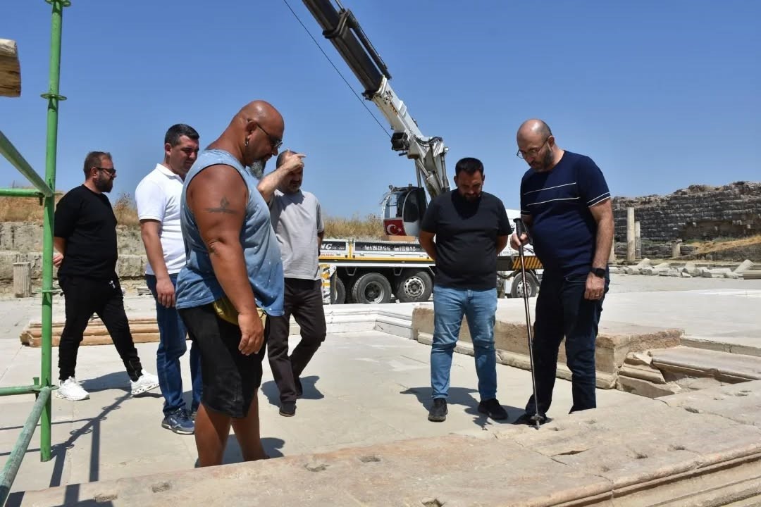 Başkan Zencirci, Magnesia Antik Kenti çalışmalarını inceledi 