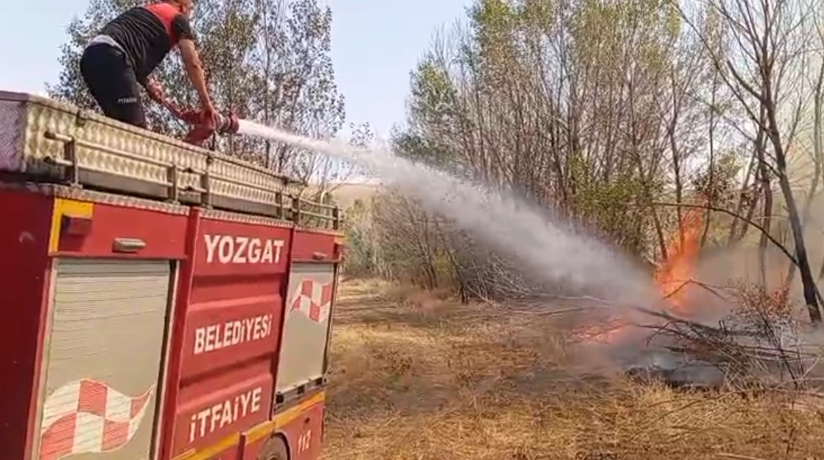 Yozgat’ta peş peşe çıkan yangınlar korkuttu 