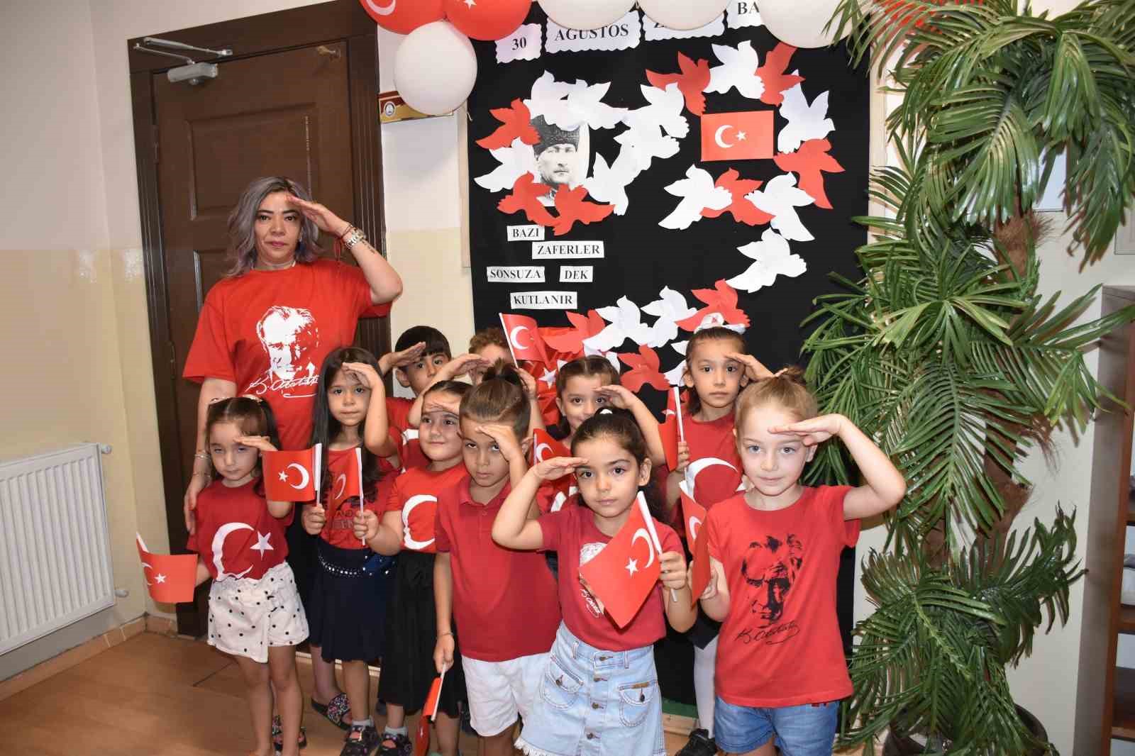 Şahinbeyli minikler 30 Ağustos Zafer Bayramı’nı kutladı 