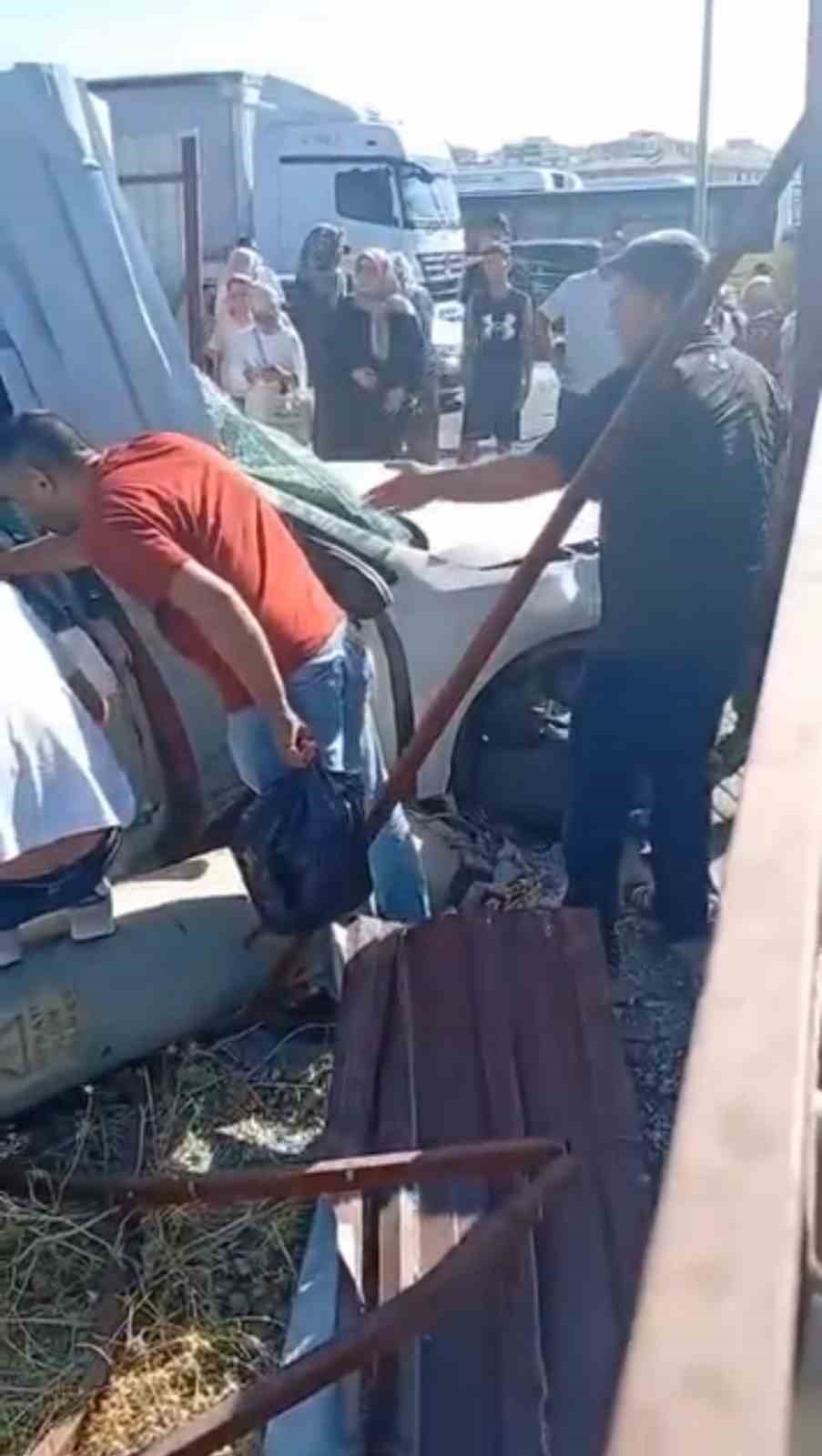 Diyarbakır’daki kazada ağır yaralanan şahıs hayatını kaybetti 