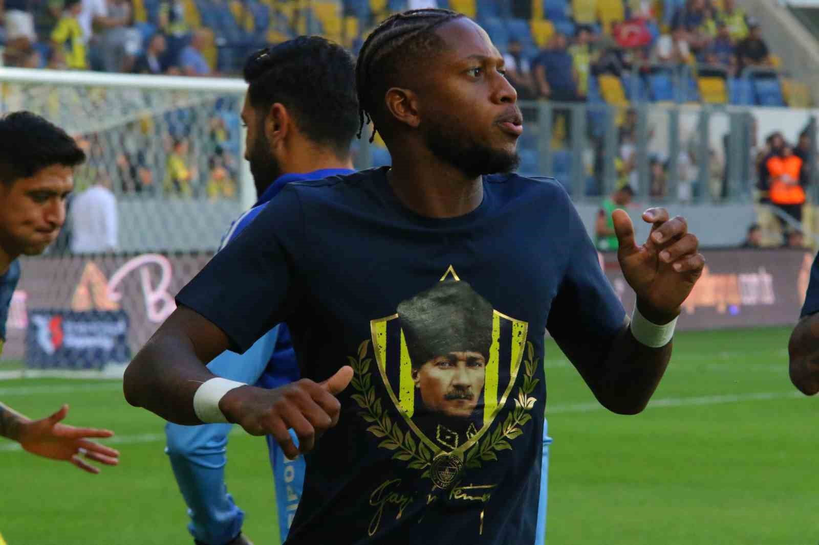 Trendyol Süper Lig: Gençlerbirliği: 0 - Fenerbahçe: 1 (Maç devam ediyor) 