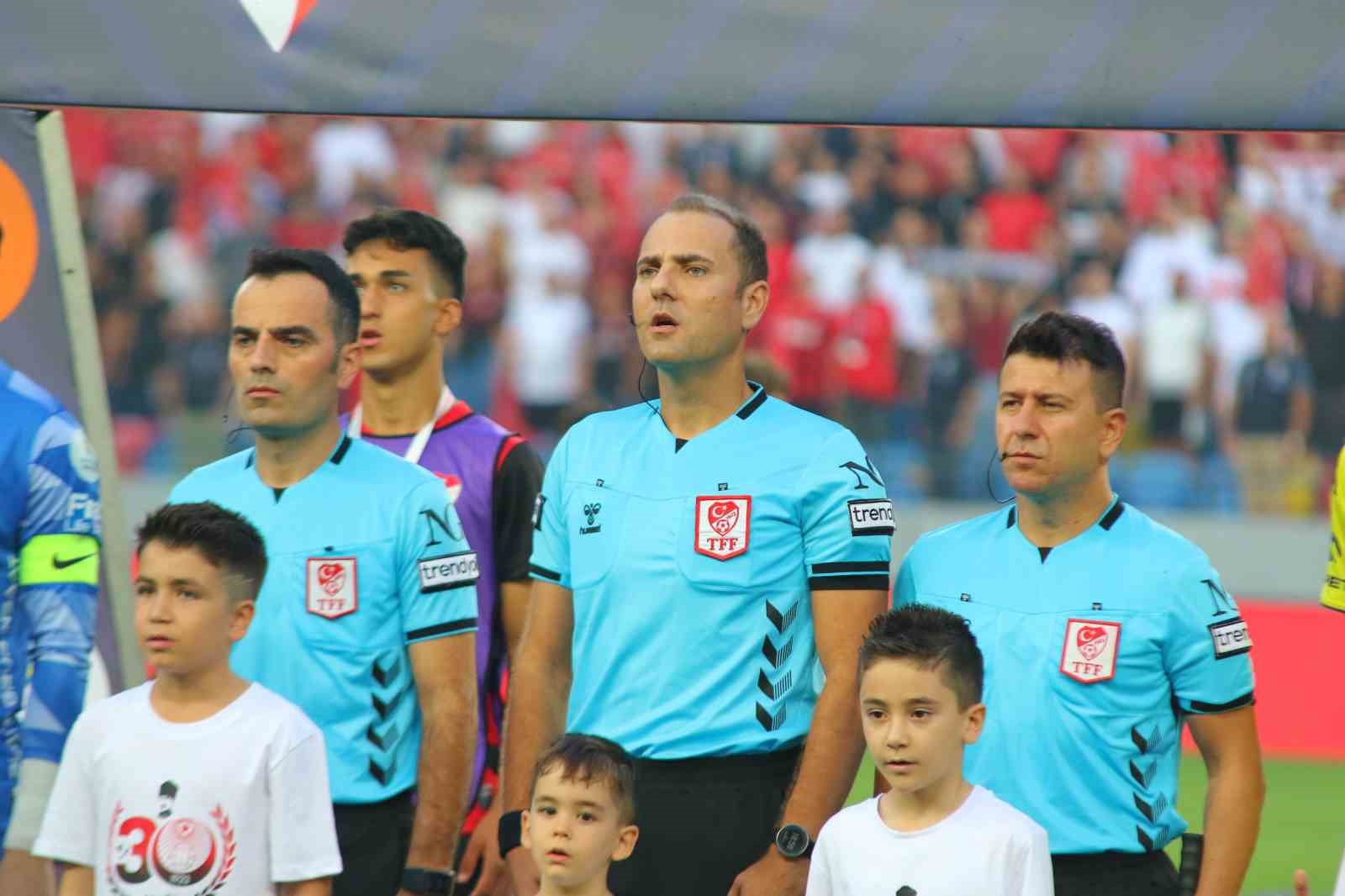Trendyol Süper Lig: Gençlerbirliği: 0 - Fenerbahçe: 1 (Maç devam ediyor) 