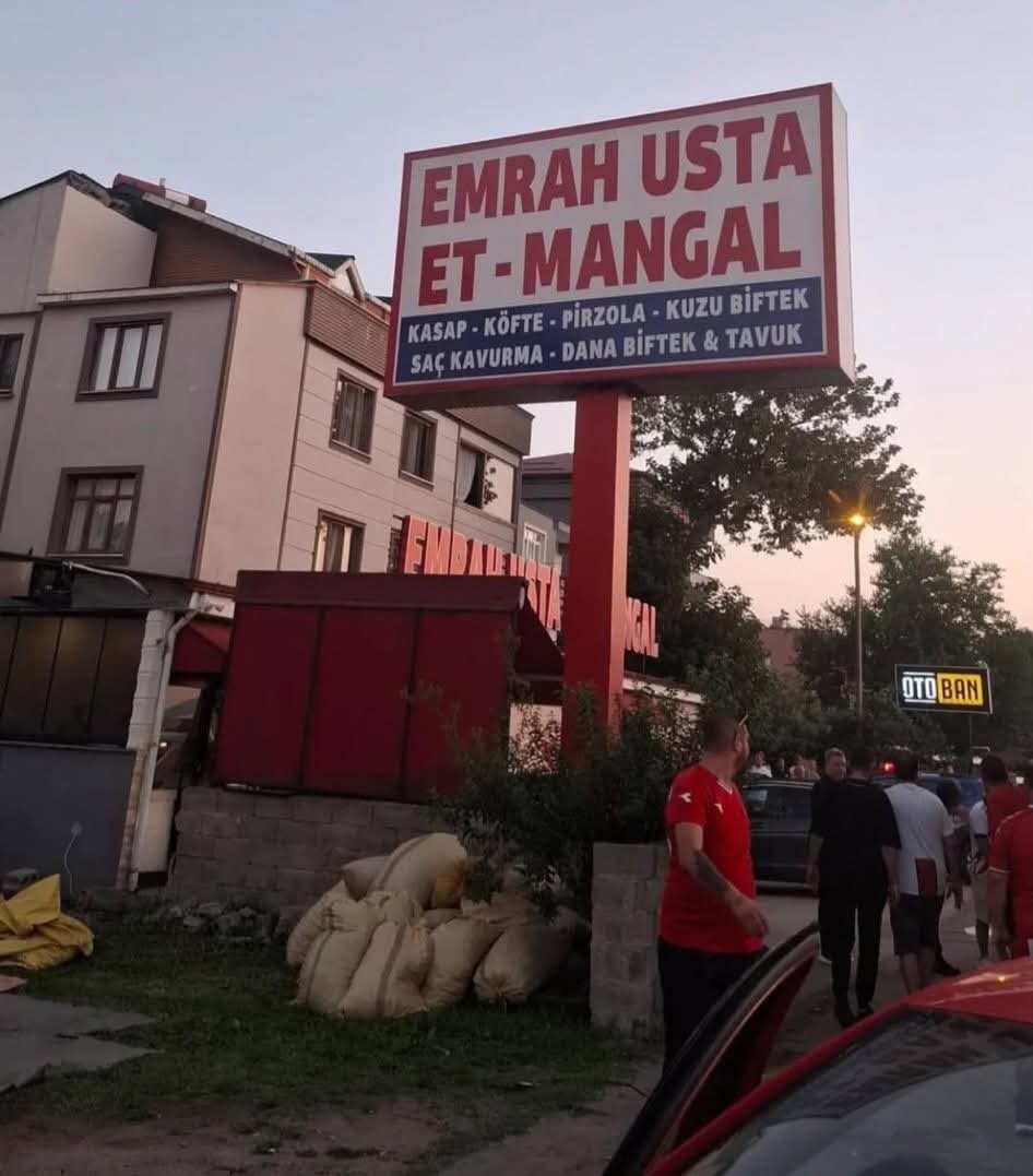 Samsunspor taraftarlarının mola verdiği restoranda silahlı kavga: 4 yaralı 