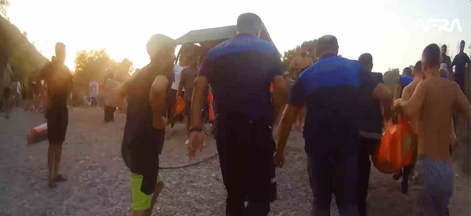 Kurtarma çabaları sonuç vermedi, arkadaşlarının gözleri önünde hayatını kaybetti 