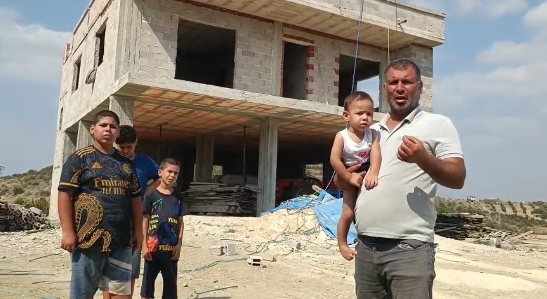 Üç aydır evlerine içme suyu hattı çekilmesini bekleyen köylülerin 5 gündür de suyu kesik 