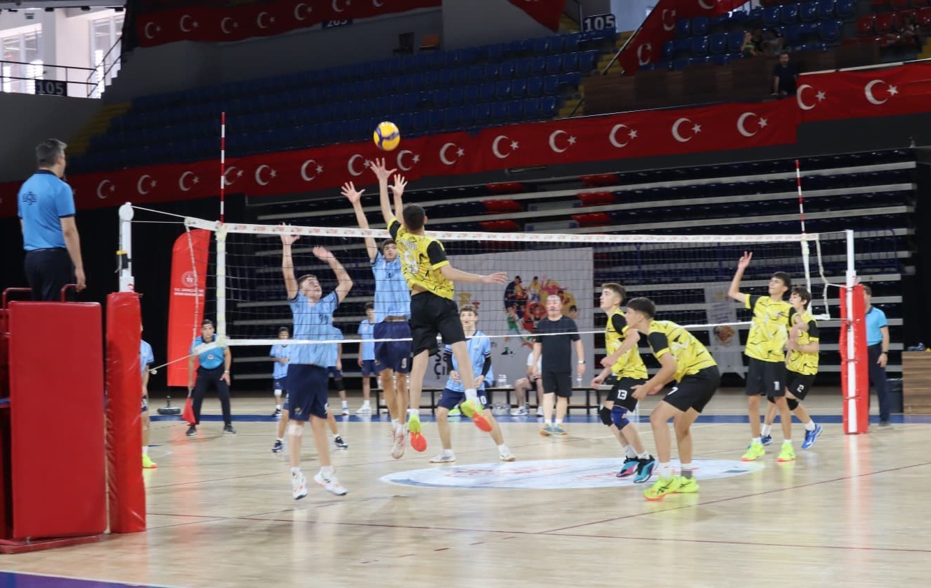 Manisa erkek voleybol takımı Türkiye Şampiyonu oldu 