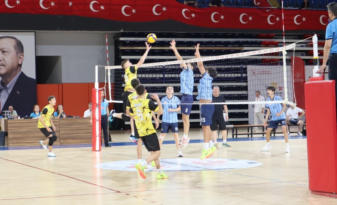 Manisa erkek voleybol takımı Türkiye Şampiyonu oldu 
