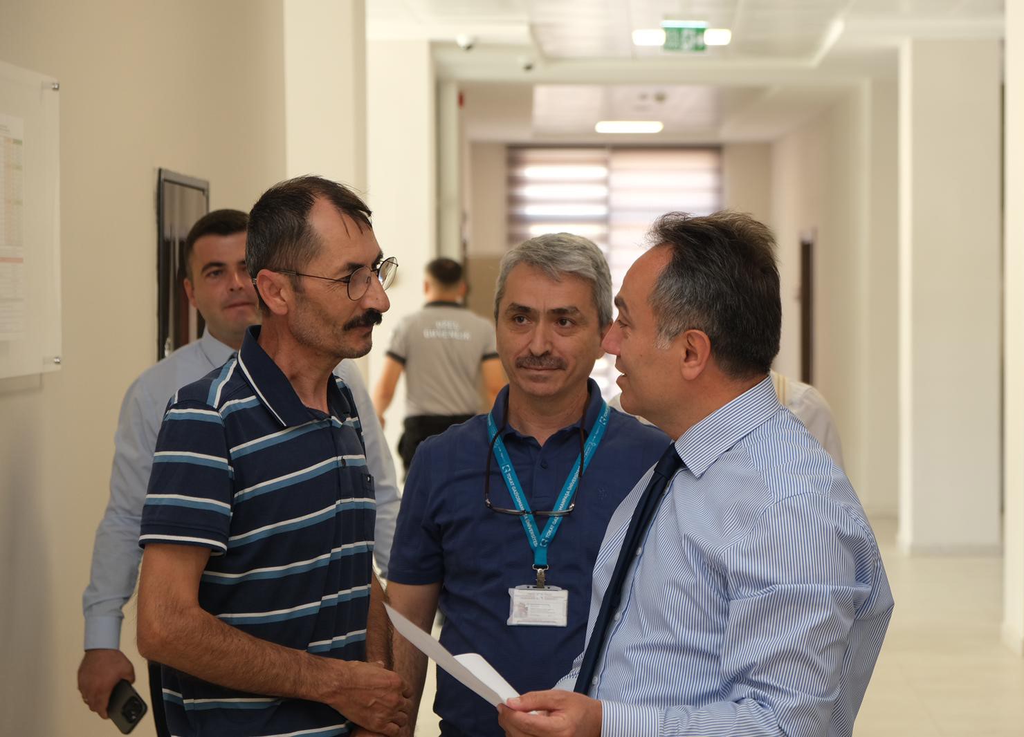 Rektör Yılmaz, öğrencilerin kayıt heyecanını paylaştı 