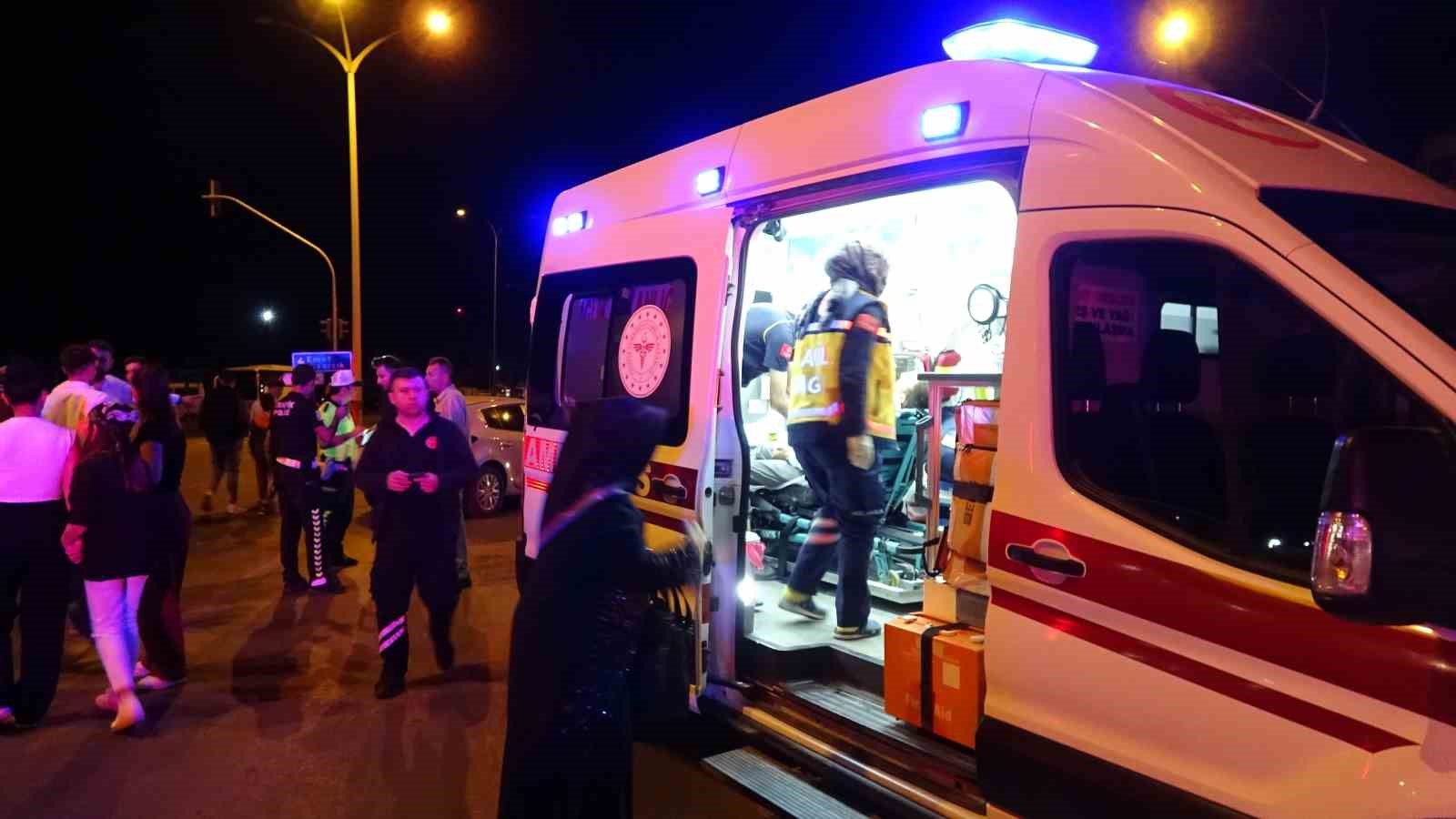Tavşanlı ‘da trafik kazası, 3 yaralı 