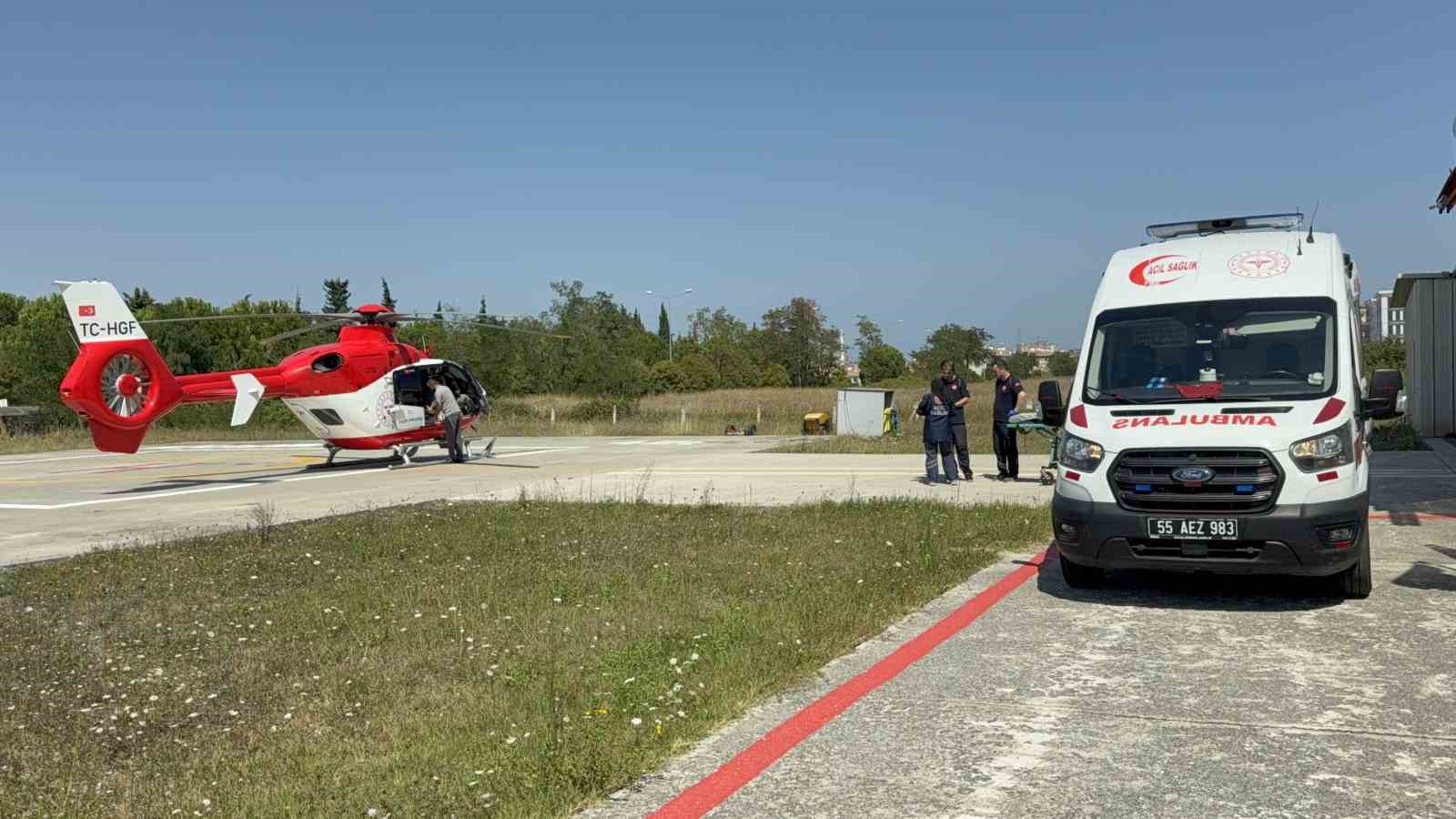 Yaşlı adamın yardımına ambulans helikopter yetişti 