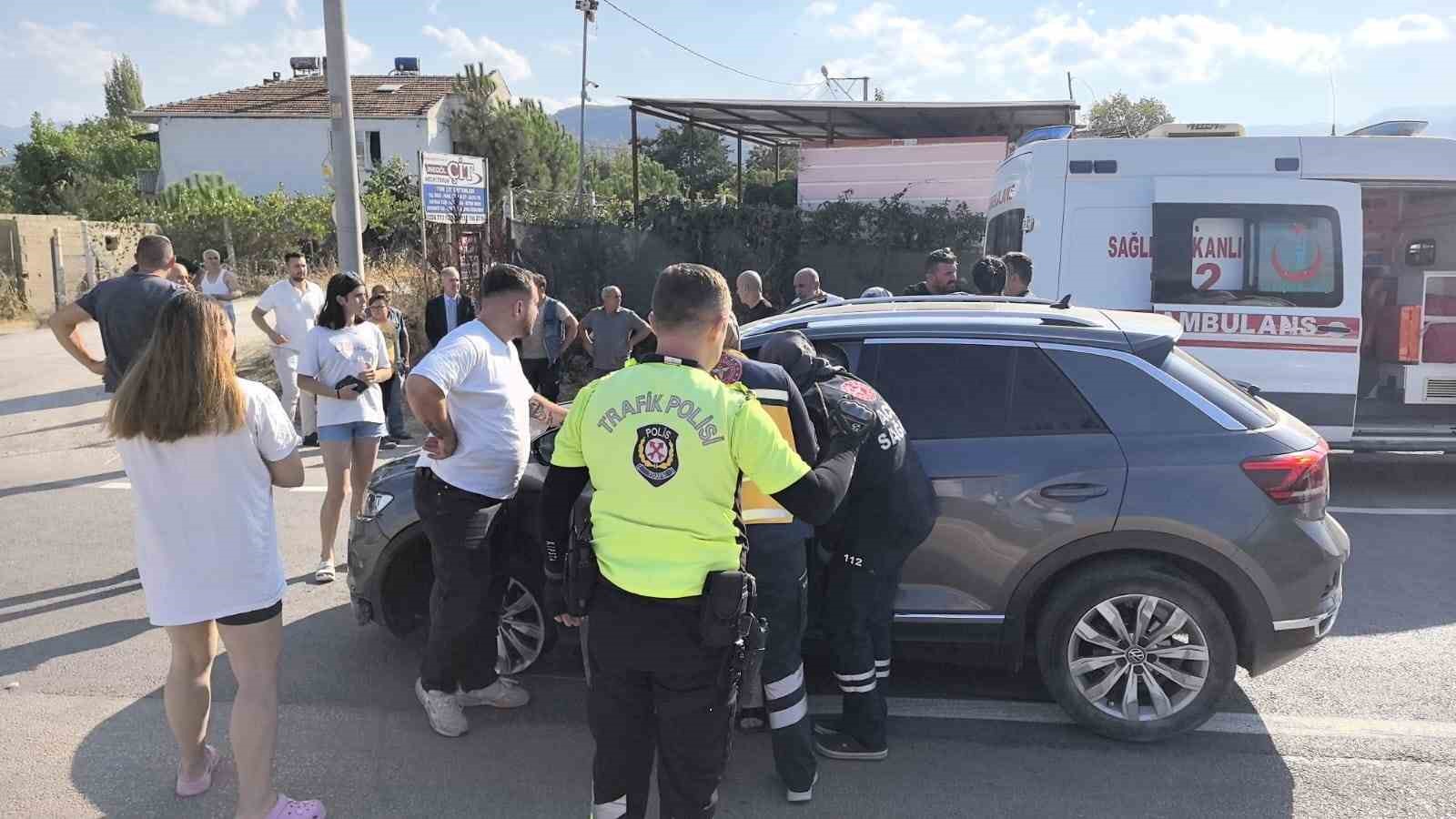 Bursa’da meydana gelen trafik kazasına belediye başkanı müdahale etti 