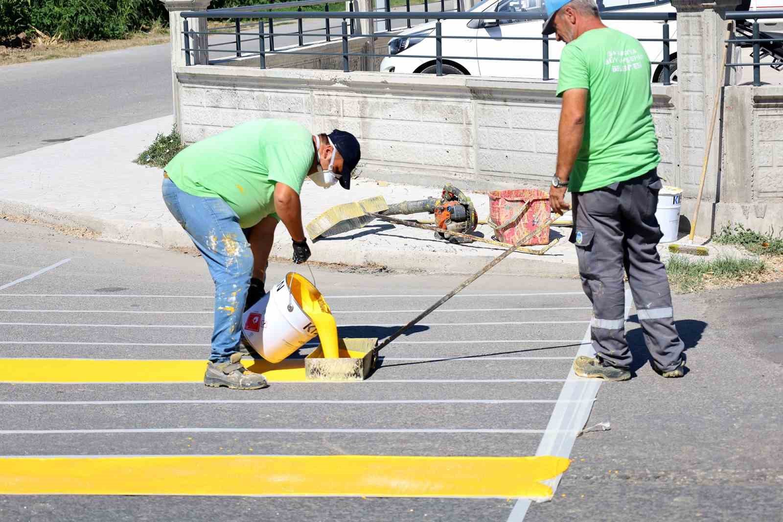 Okul çevreleri yeni eğitim yılına hazırlanıyor 