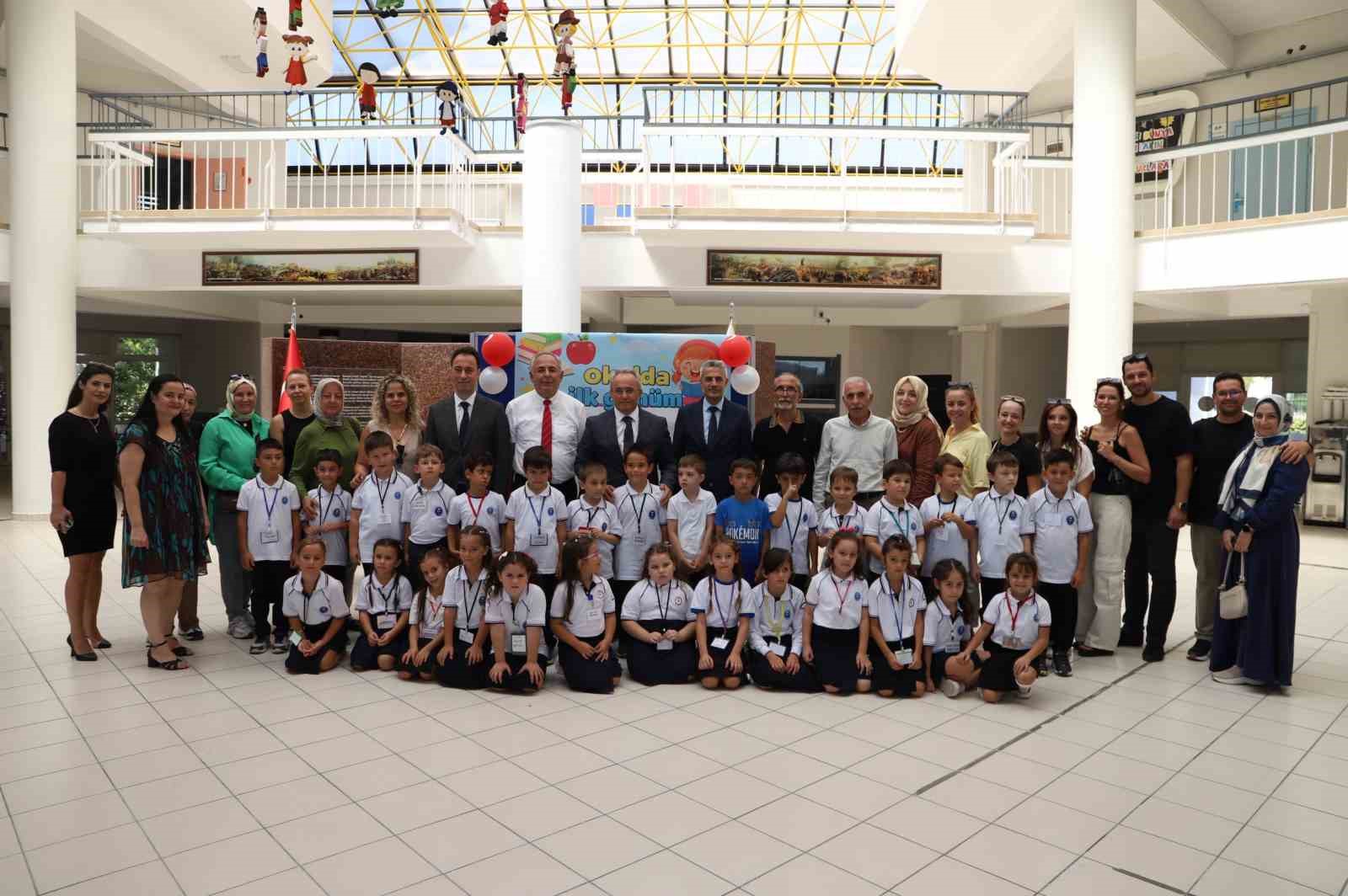 Bursa’da minikler okula ilk adımlarını attı 