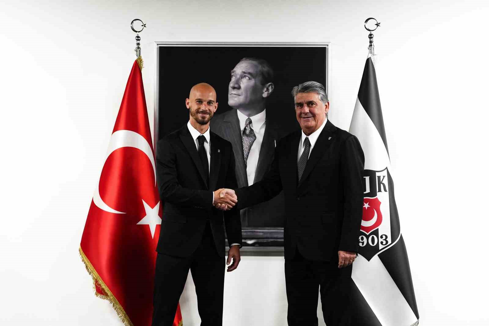 Beşiktaş, Vaclav Cerny ile sözleşme imzaladı 