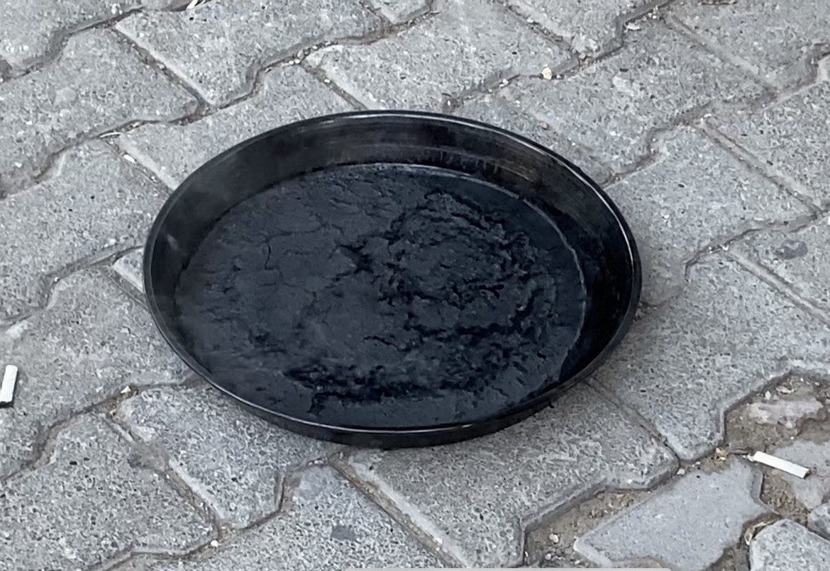 Fırında unutulan kek apartmanı dumana boğdu 