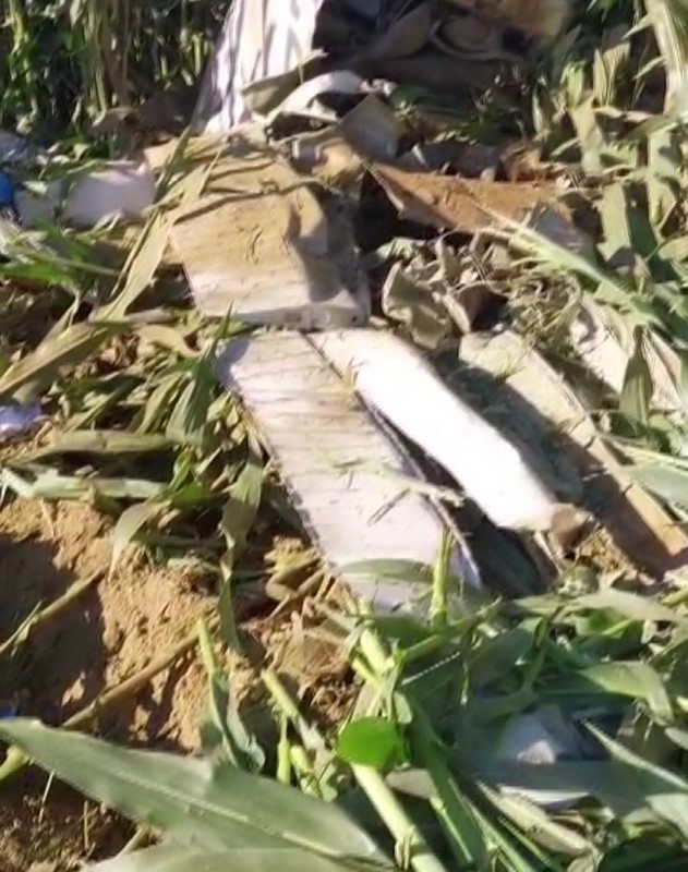 Eğitim amaçlı havalanan bir helikopter, İzmir’in Torbalı ilçesine bağlı Kırbaş Mahallesi’nde mısır tarlasına düştü. Olayda 1 pilot hayatını...