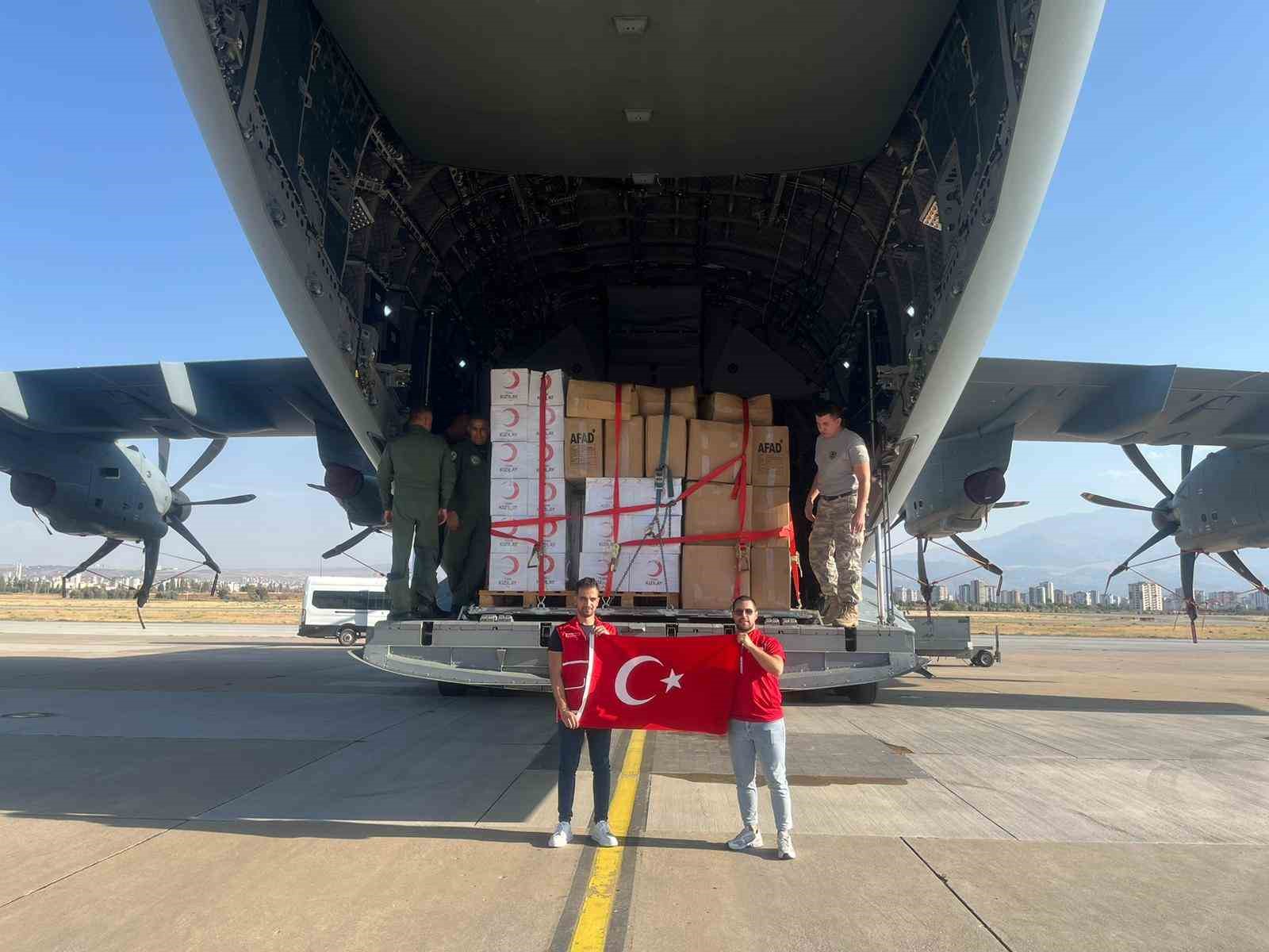 Kızılay’dan Afganistan’a binden fazla kişiye yetecek kadar gıda ve hijyen kolisi 